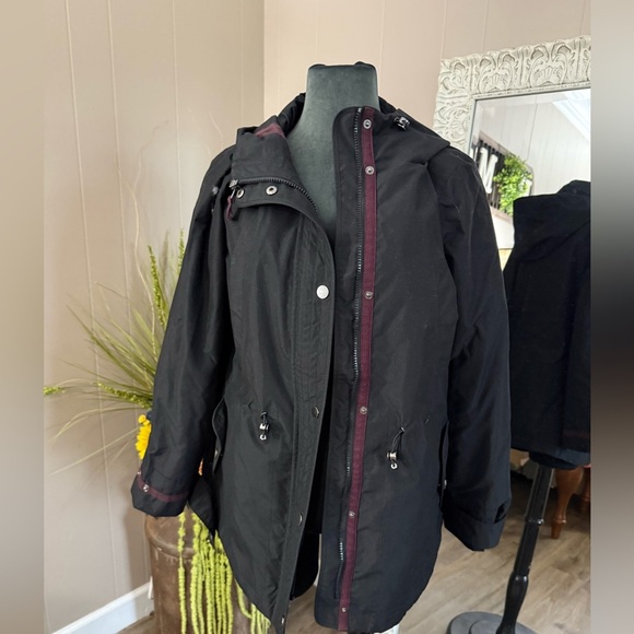 Giacca • Hooded Medium Weight Quilted Jacket - Picture 3 of 14